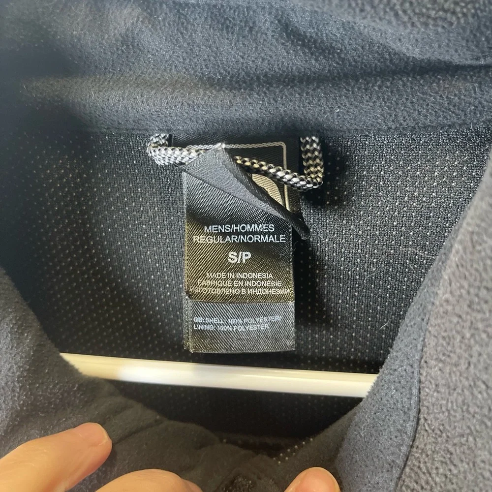 The North Face Men's‎ The Windwall Black Vest Zip Pockets Size Small